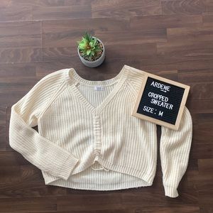 ⭐️3 for 12$⭐️ Ardene’s Off-White Cropped sweater